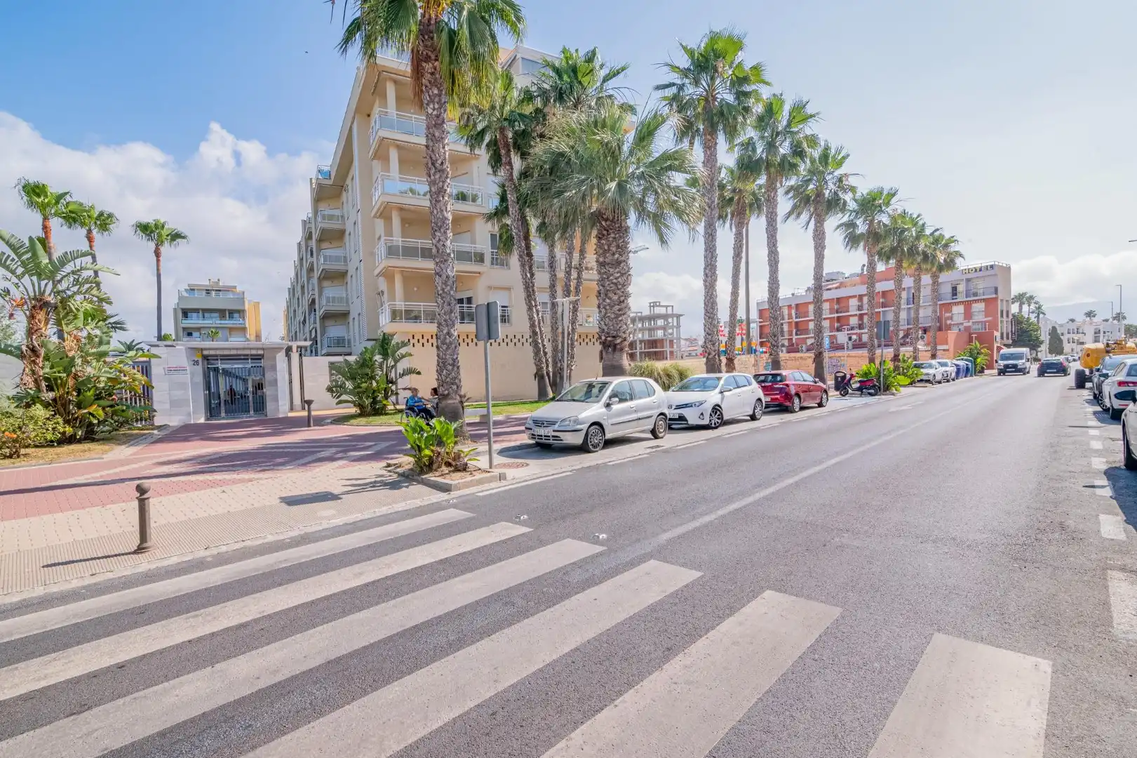Flat with pool for sale in Calle PLATANO DE INDIAS 3, imagen 3