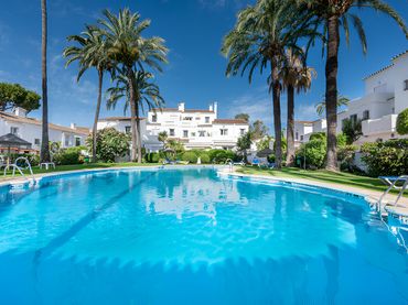 Adossat amb piscina en venda a Marbella Centro