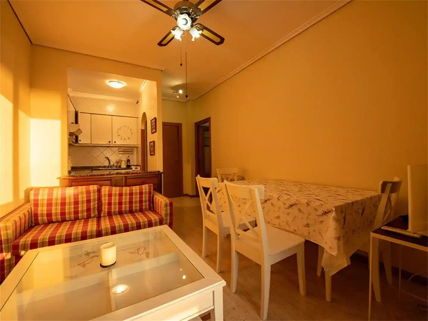 Wohnzimmer von Wohnungen zur Miete in Vigo  mit Möbliert und Balkon