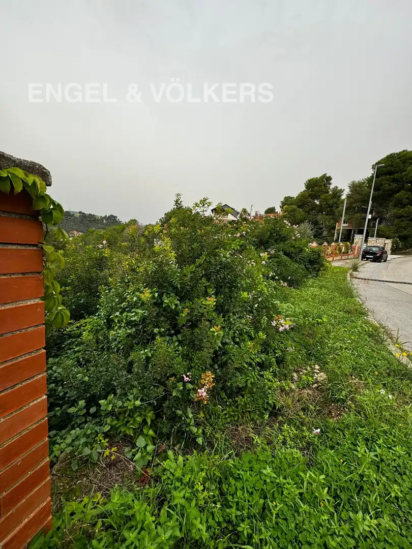 Terreny residencial en venda a Vallirana, imagen 2