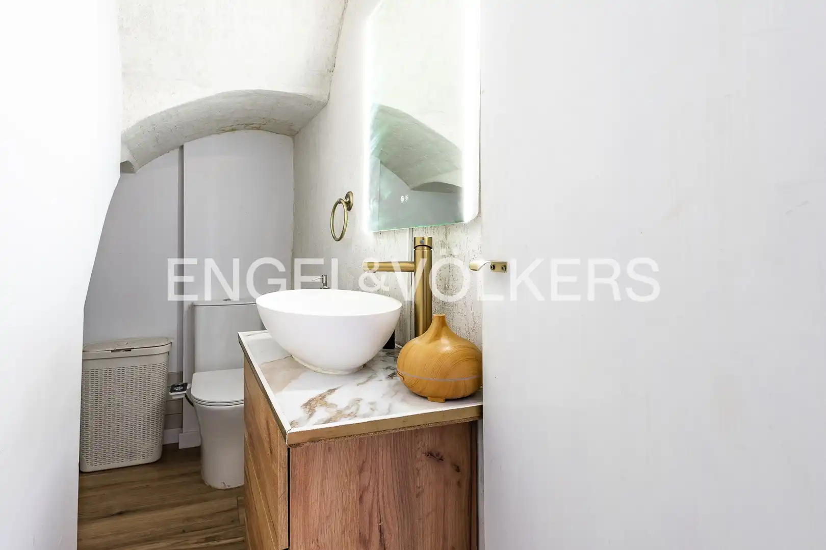 Baño de Casa adosada en venta en Mataró con Aire acondicionado, Calefacción y Amueblado