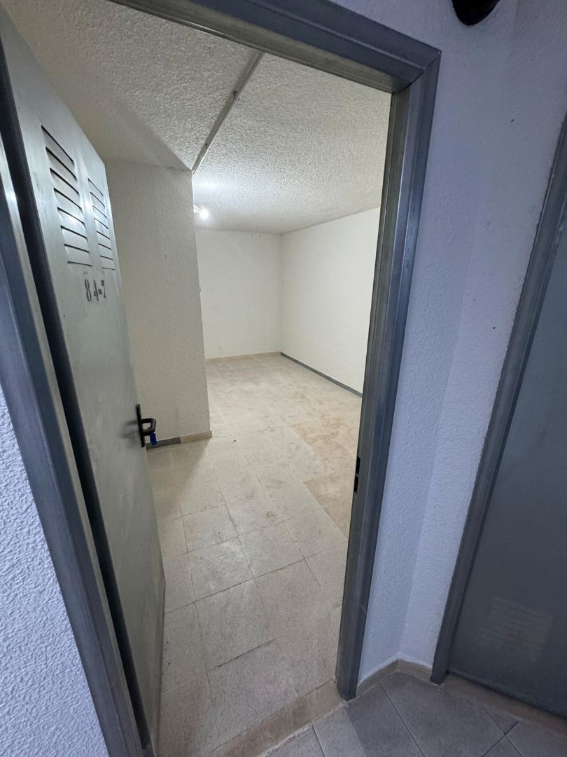 Box room to rent in Coslada