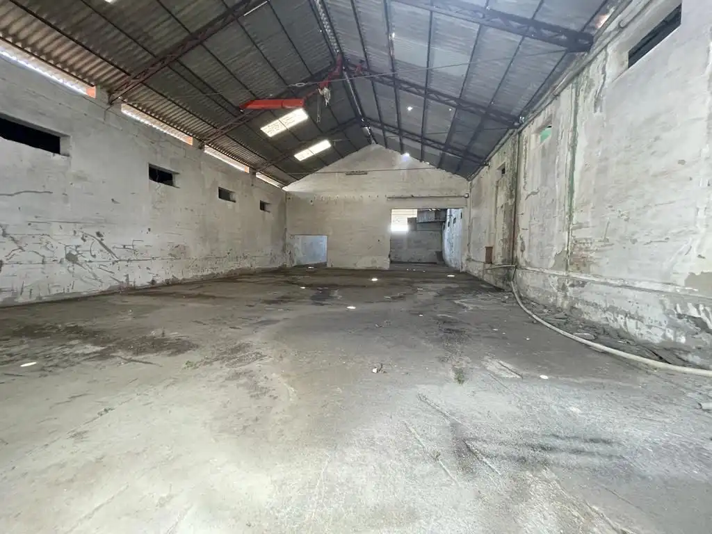 Industrial buildings for sale in Galisteo