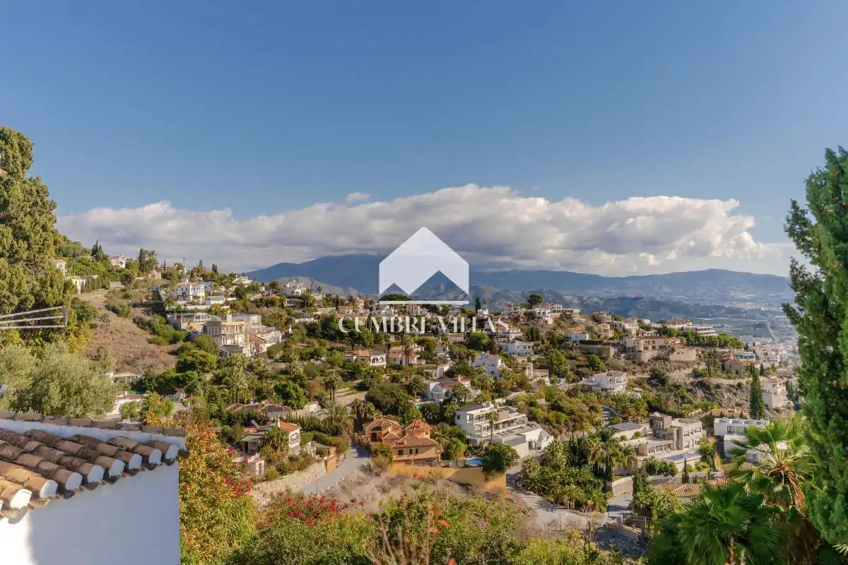 Vista exterior de Casa o chalet en venta en Salobreña con Calefacción, Jardín privado y Terraza