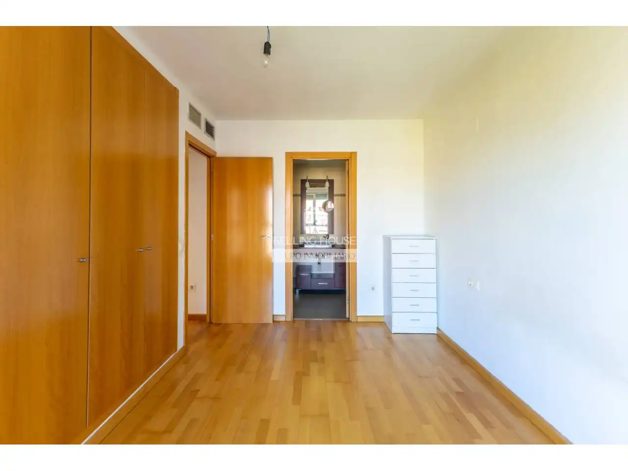 Schlafzimmer von Wohnung zum Verkauf in Valencia mit Klimaanlage, Heizung und Parkett