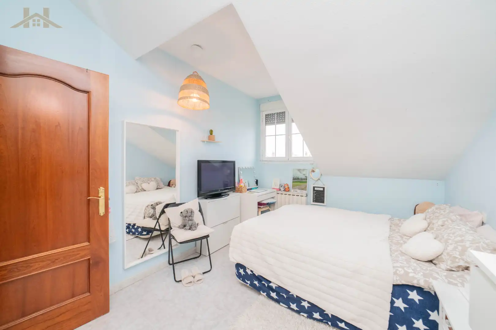 Habitación de Dúplex en venta en Sevilla la Nueva con Amueblado, Horno y Lavadora