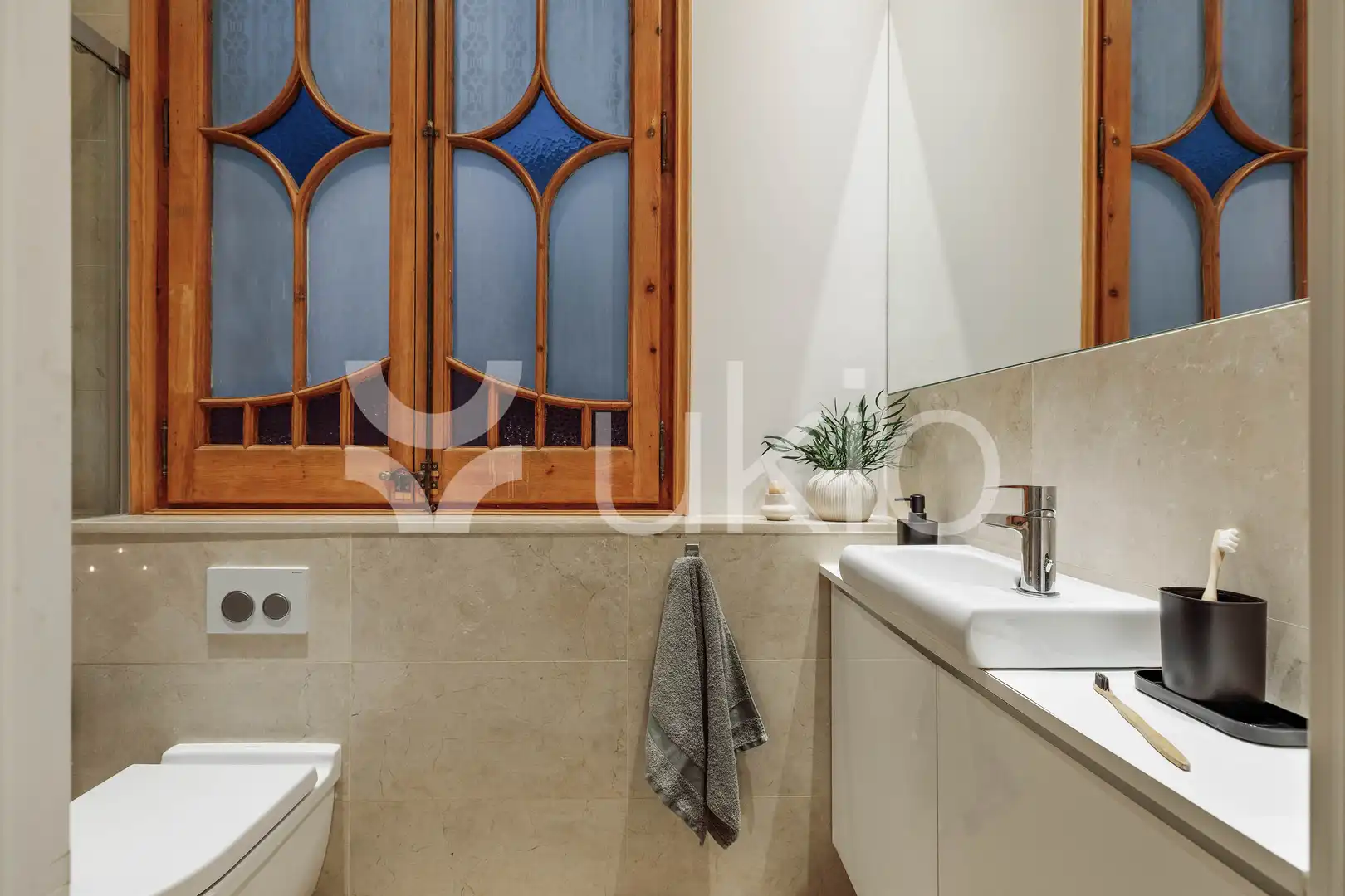 Baño de Apartamento de alquiler en Barcelona con Aire acondicionado, Calefacción y Amueblado