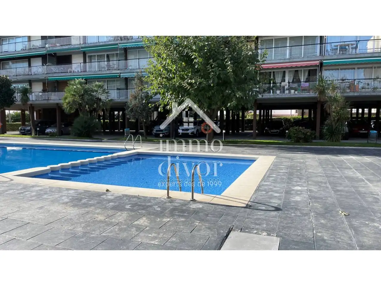 Piscina de Piso en venta en Sant Andreu de Llavaneres con Parquet, Terraza y Amueblado