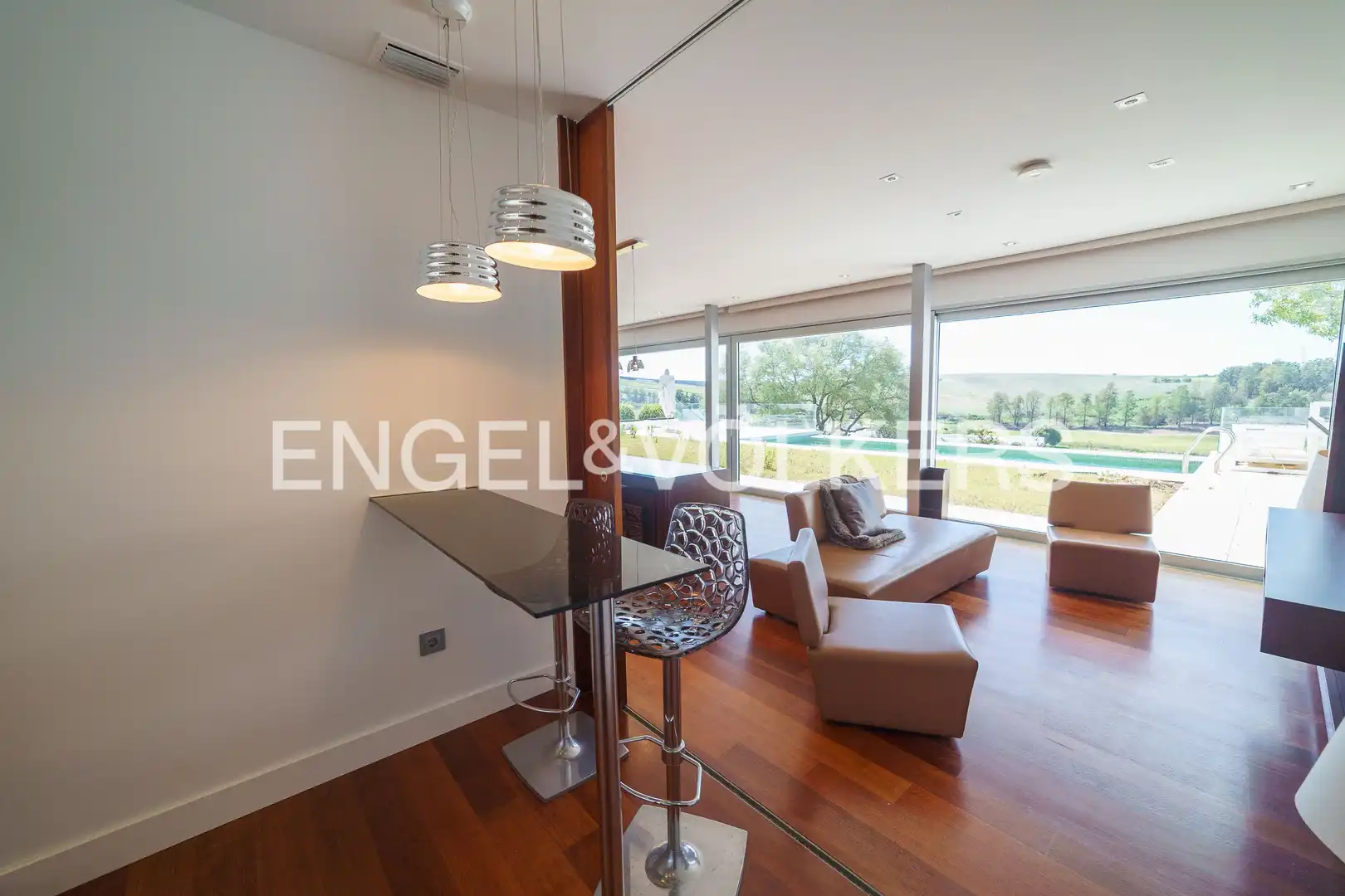 Living room of Houses for sale in Jerez de la Frontera  with Air Conditioner, Heating and Private garden