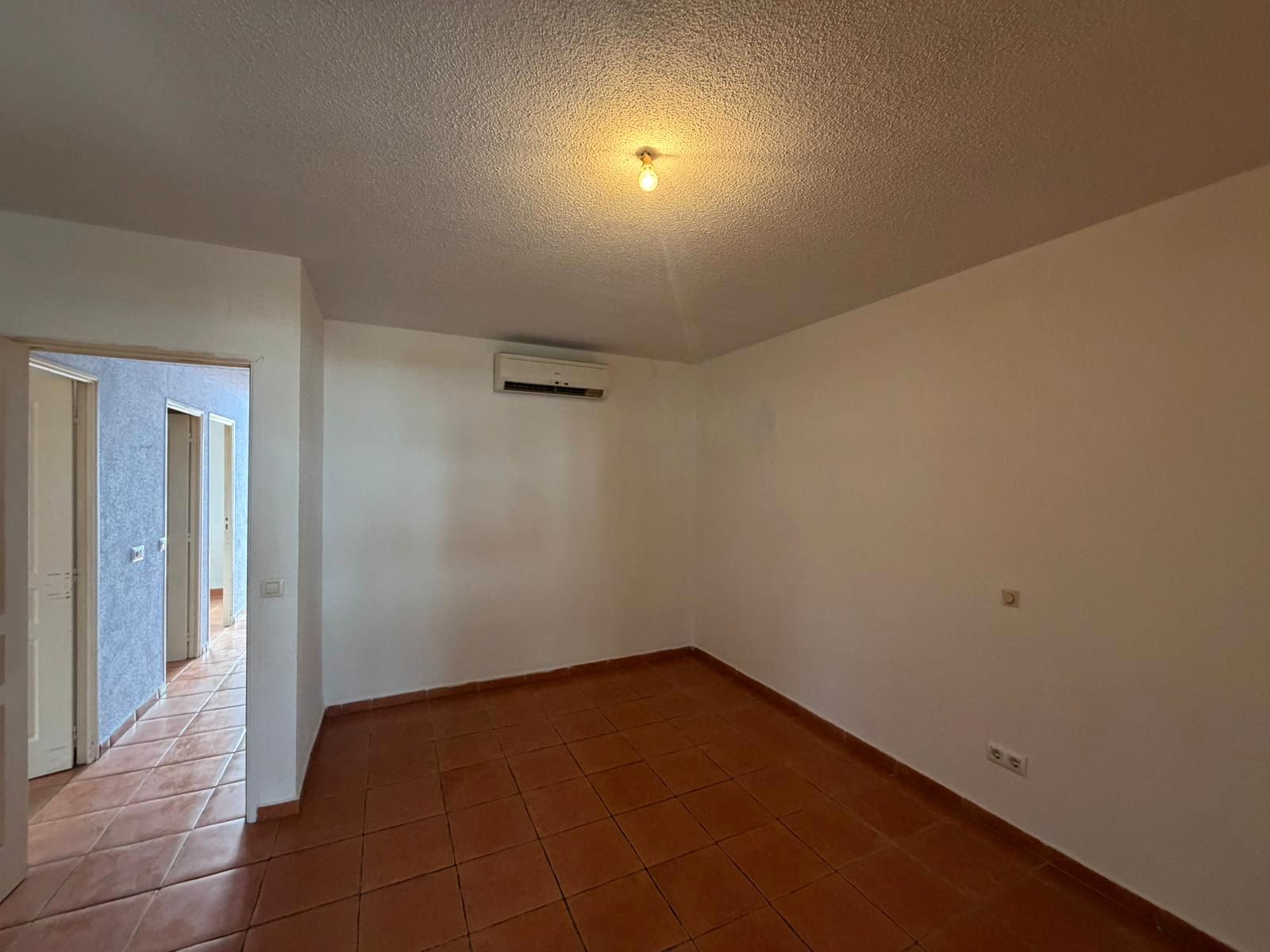 Flat for rent in Empuriabrava  with Air Conditioner and Terrace
