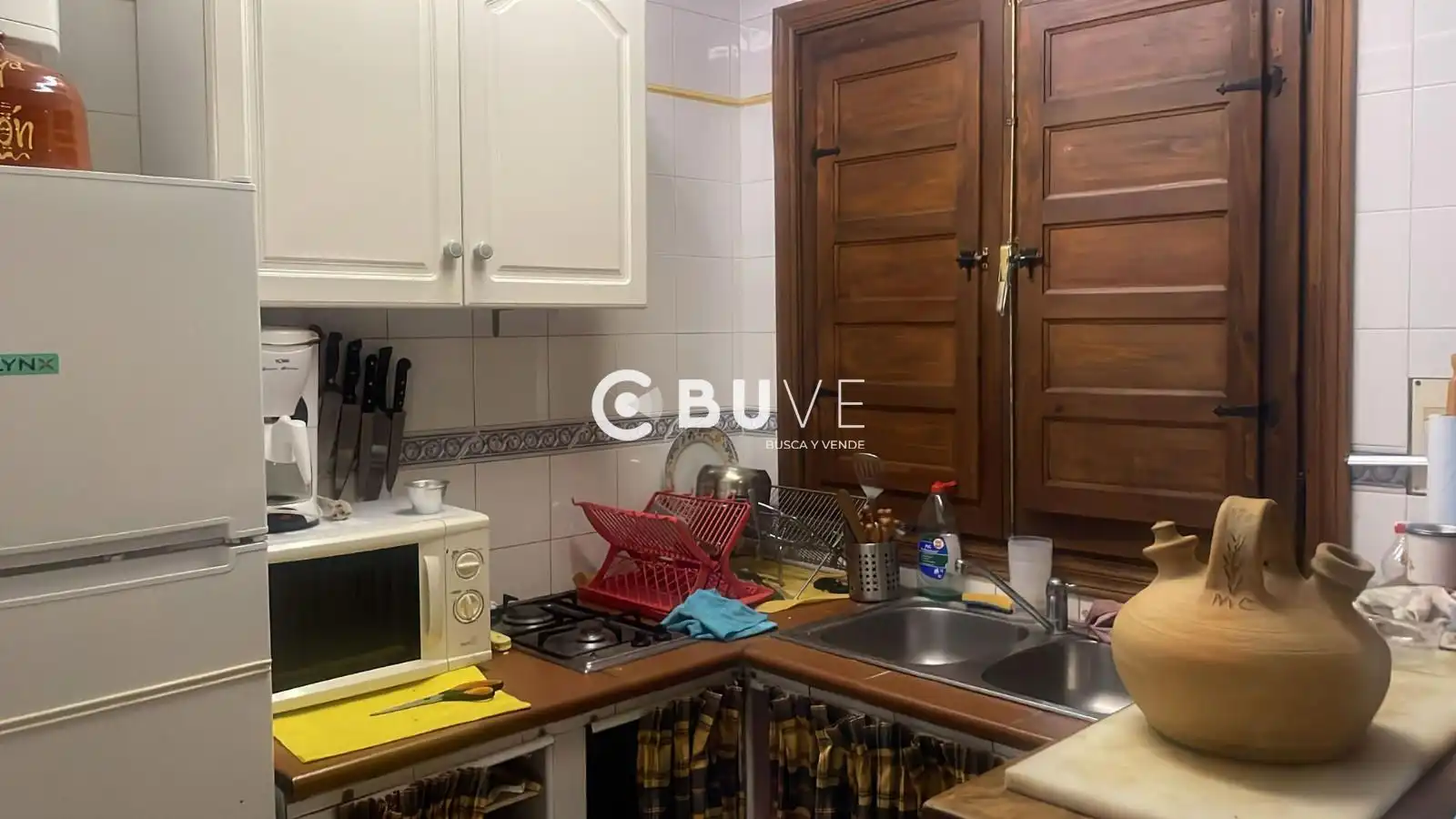 Cuina de Casa o xalet en venda en Tudela de Duero amb Traster i Moblat