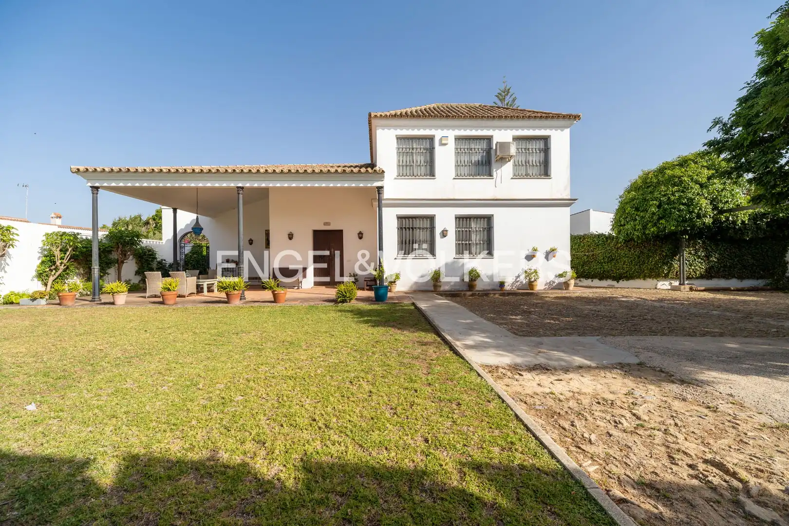 Exterior view of Houses for sale in Sanlúcar de Barrameda  with Air Conditioner, Heating and Private garden