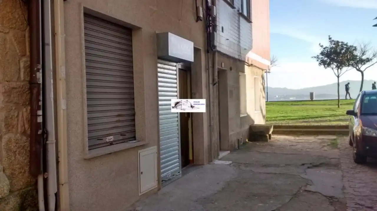 Local comercial en alquiler en Travesia Xoan, imagen 11