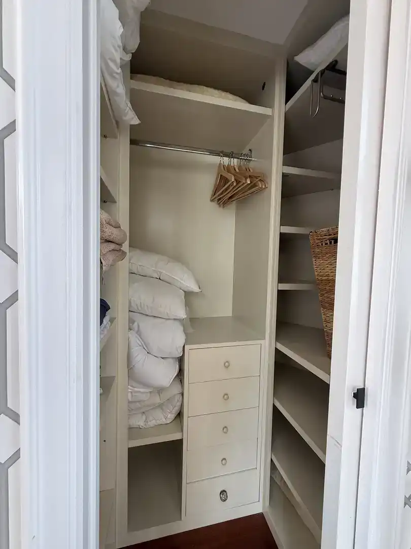 Schlafzimmer von Maisonette zur Miete in  Madrid Capital mit Klimaanlage und Balkon