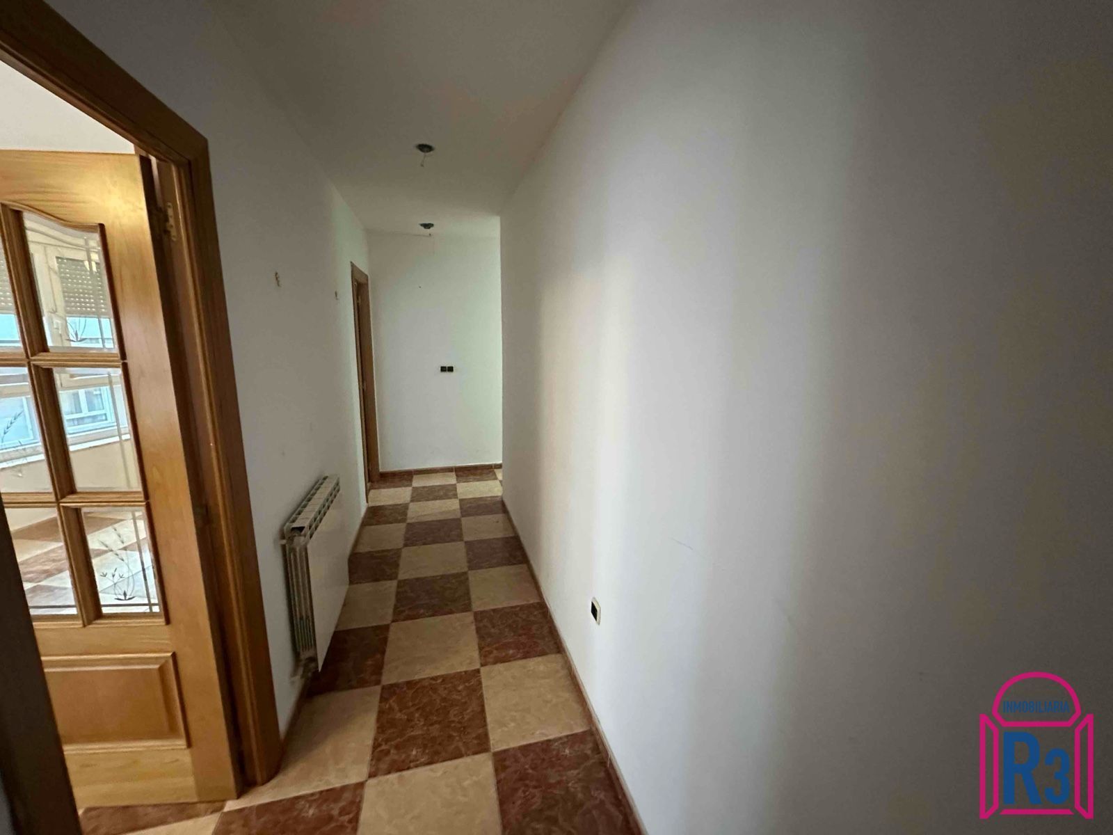 Apartament en venda en León Capital  amb Calefacció, Traster i Moblat