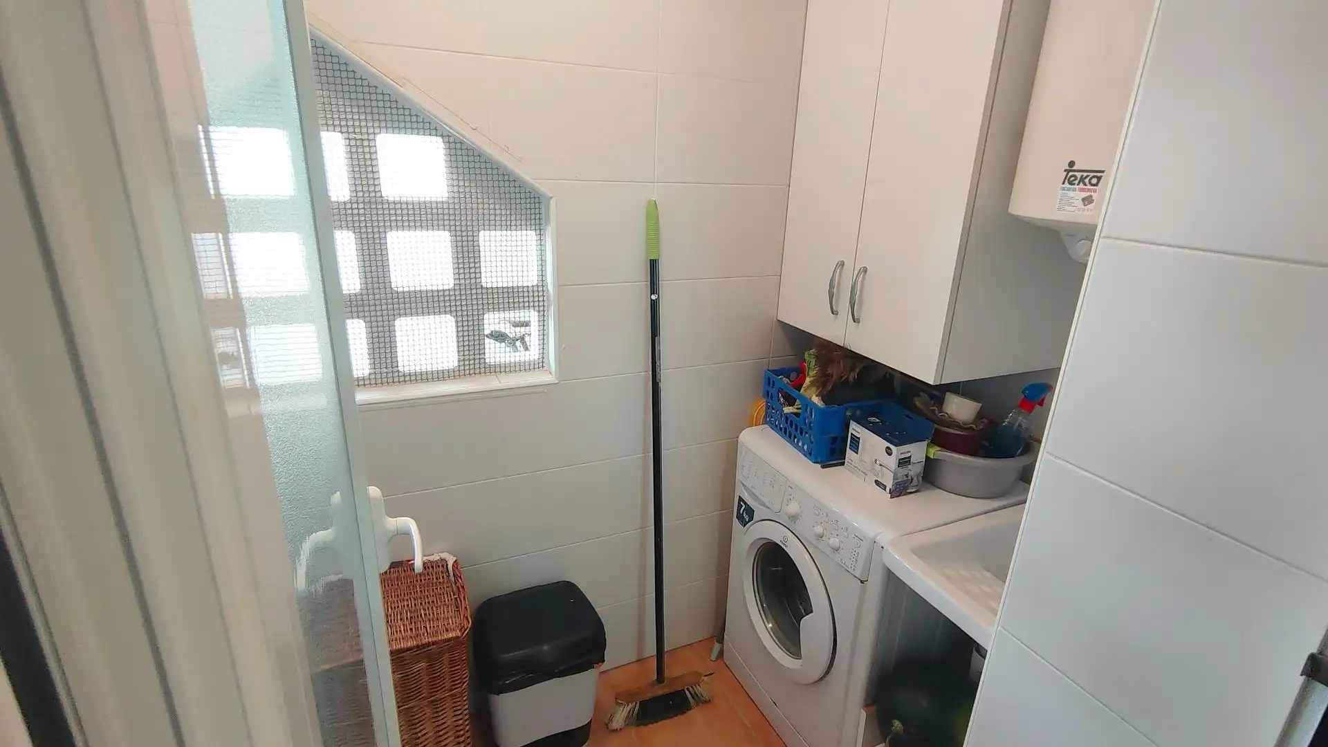 Badezimmer von Erdgeschoss zum Verkauf in Pulpí mit Klimaanlage, Terrasse und Möbliert