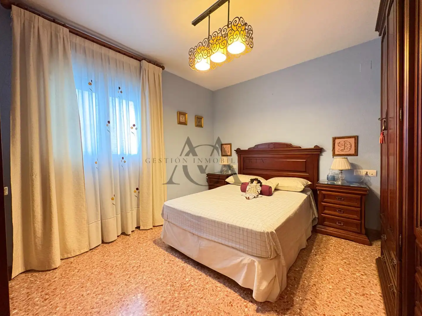 Habitación de Piso en venta en Lucena con Aire acondicionado