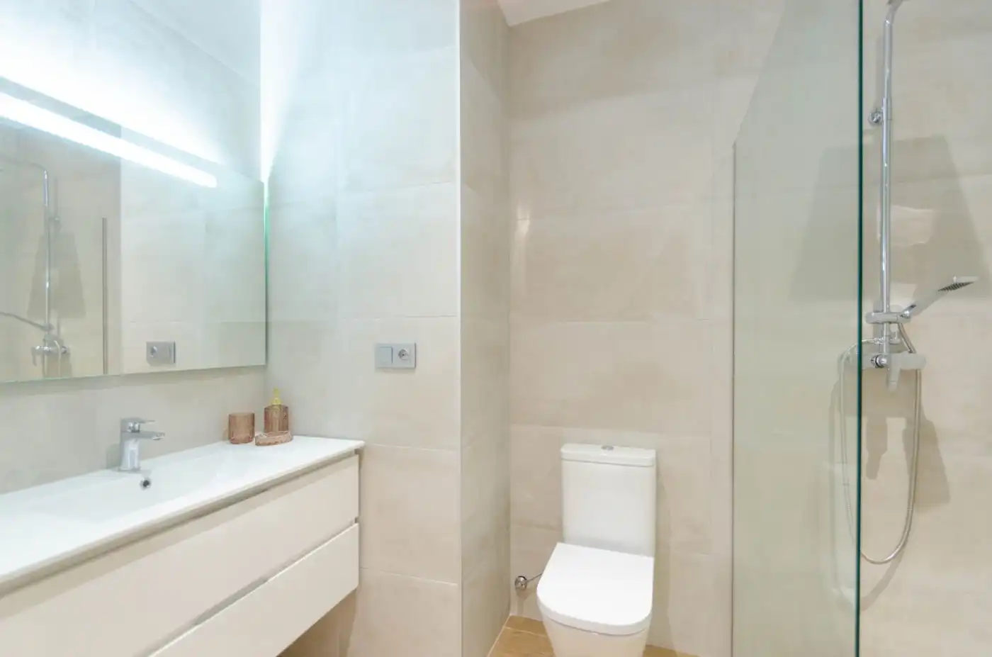 Bany de Àtic en venda en Estepona amb Aire condicionat, Jardí privat i Terrassa