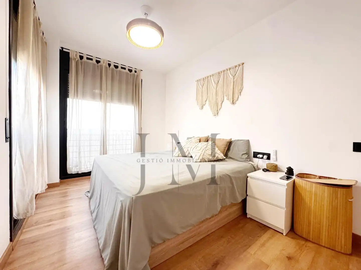 Schlafzimmer von Wohnung zum Verkauf in Terrassa mit Heizung