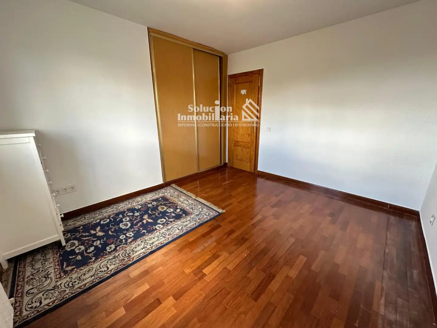 Habitación de Casa adosada en venta en Cabrerizos con Calefacción, Terraza y Piscina