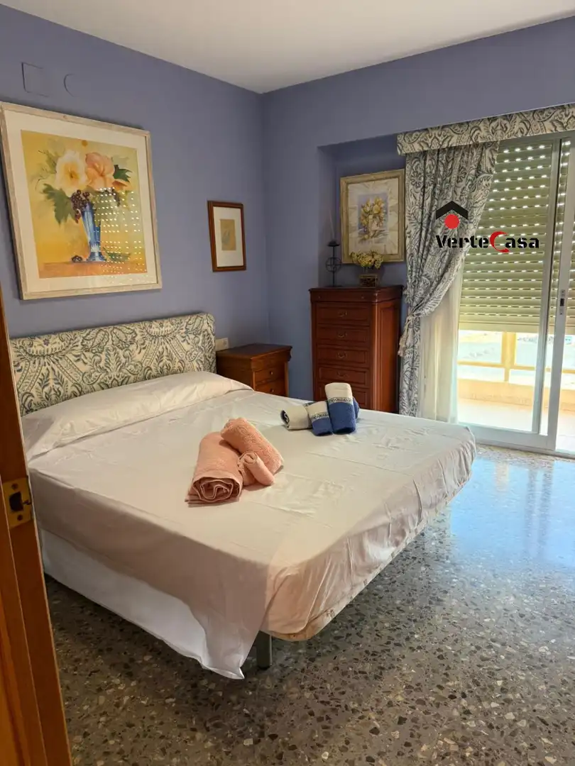 Dormitori de Apartament de lloguer en El Puig de Santa Maria amb Calefacció, Terrassa i Piscina comunitària