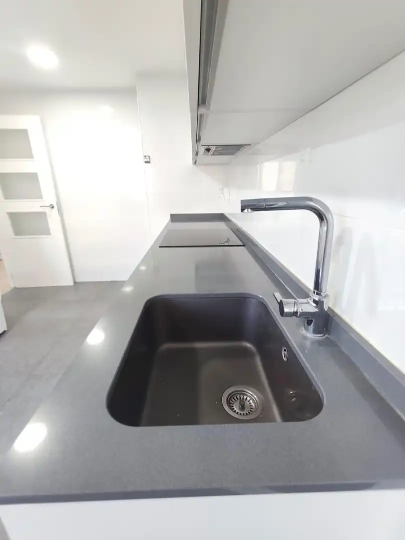 Cocina de Piso en venta en Valencia con Jardín privado