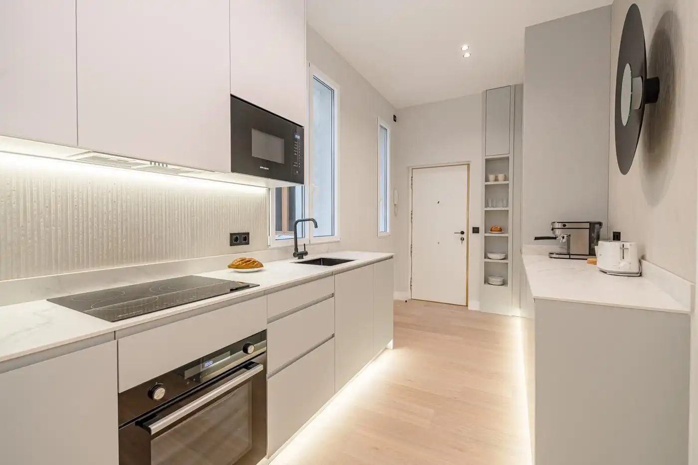 Küche von Wohnung zum Verkauf in Madrid mit Klimaanlage und Heizung
