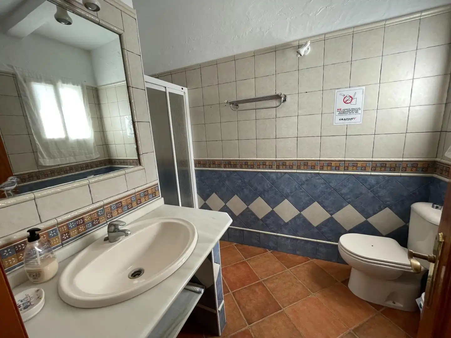 Bany de Finca rústica en venda en Tarifa amb Aire condicionat, Calefacció i Jardí privat