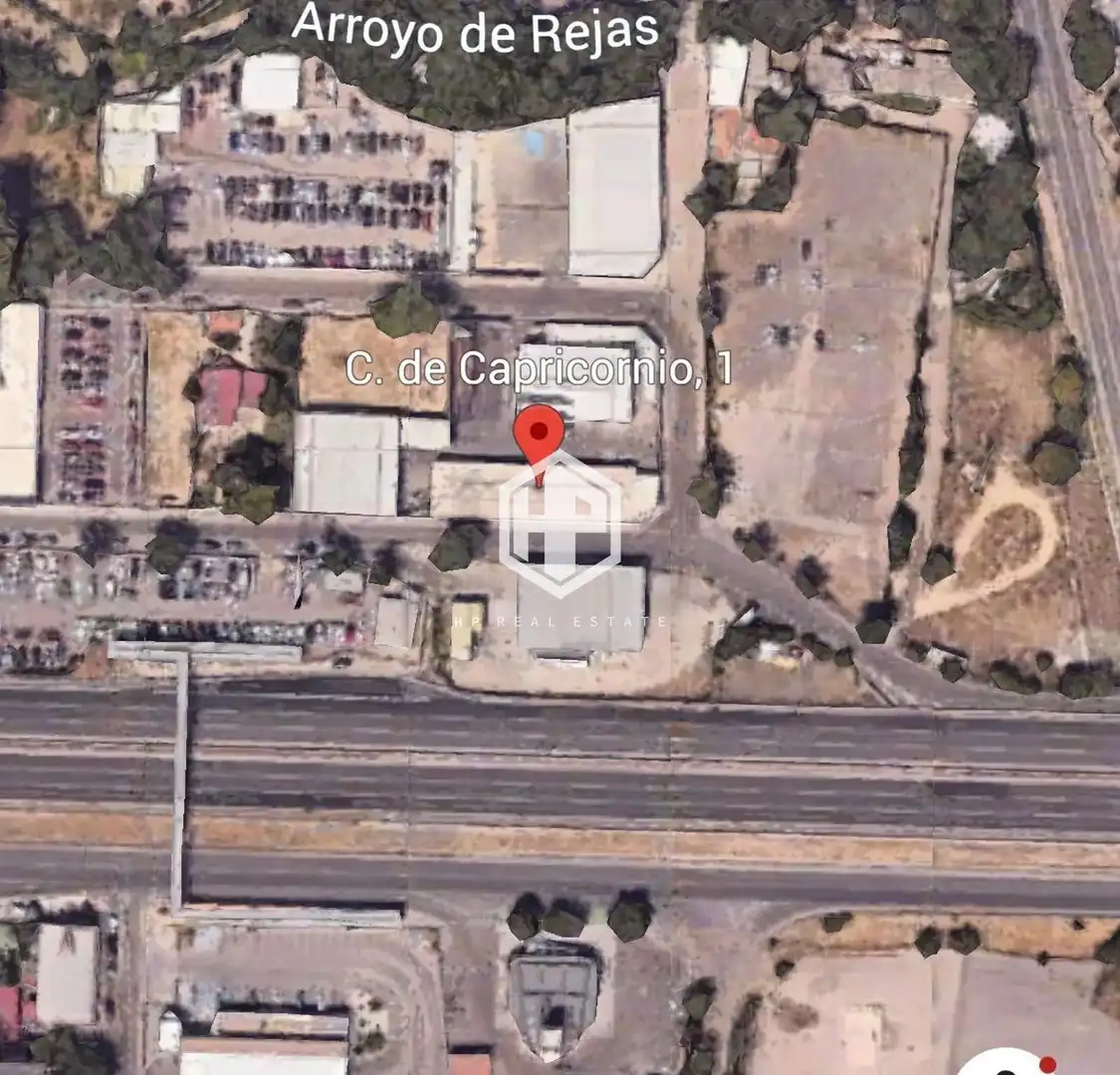 Vista exterior de Nau industrial de lloguer en Madrid amb Calefacció i Alarma