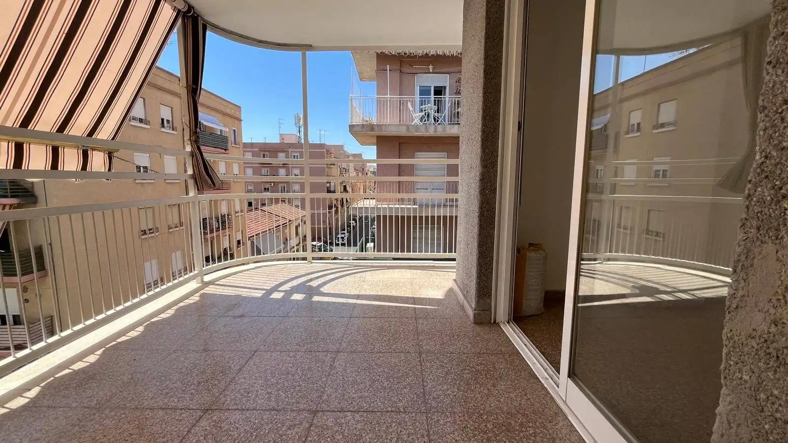 Terrassa de Pis en venda en Elche / Elx amb Terrassa i Balcó