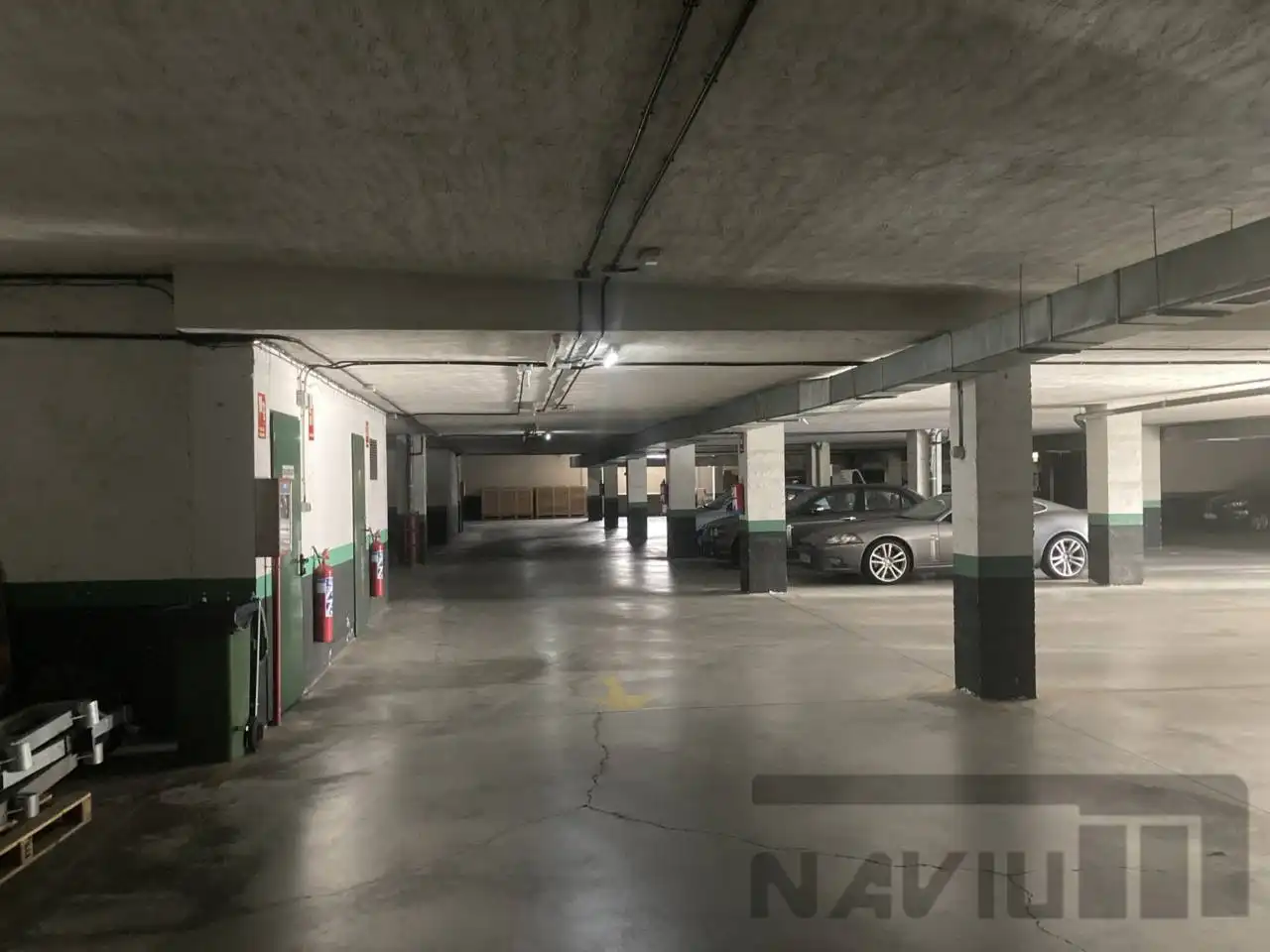 Aparcament de Nau industrial en venda en Alcobendas amb Alarma