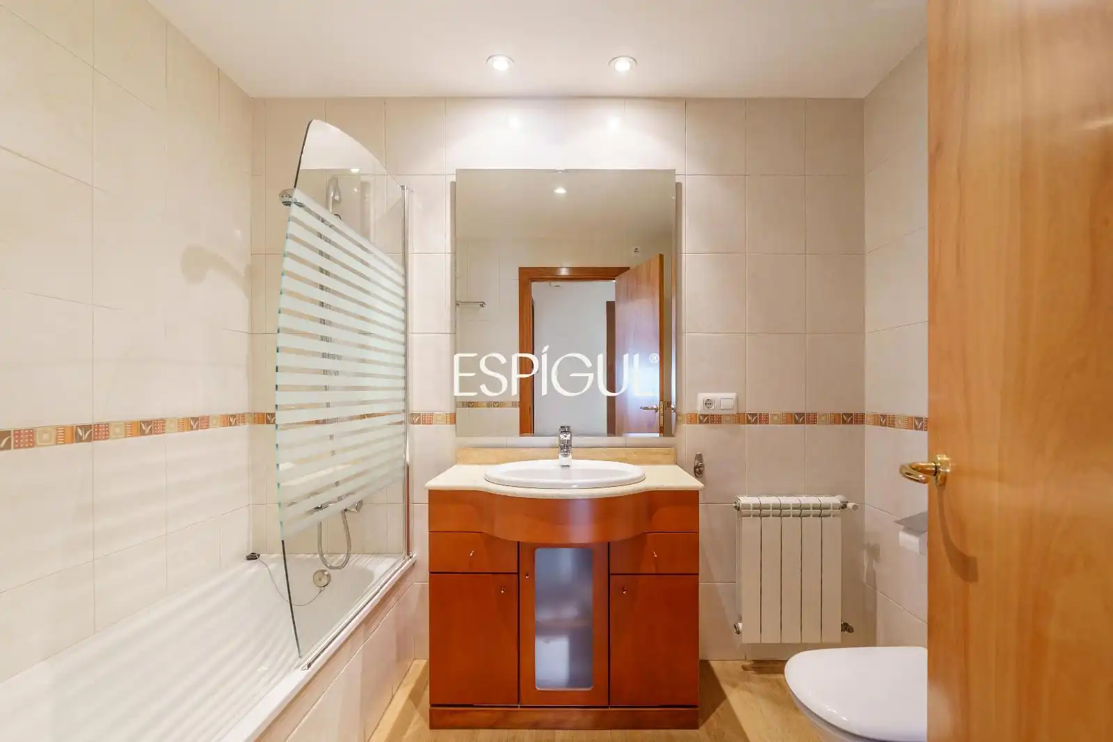 Bathroom of Flat for sale in Caldes de Malavella  with Air Conditioner, Heating and Terrace
