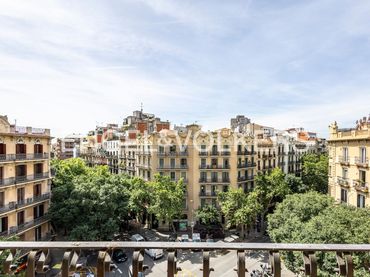 Attico con ascensore in vendita a Eixample