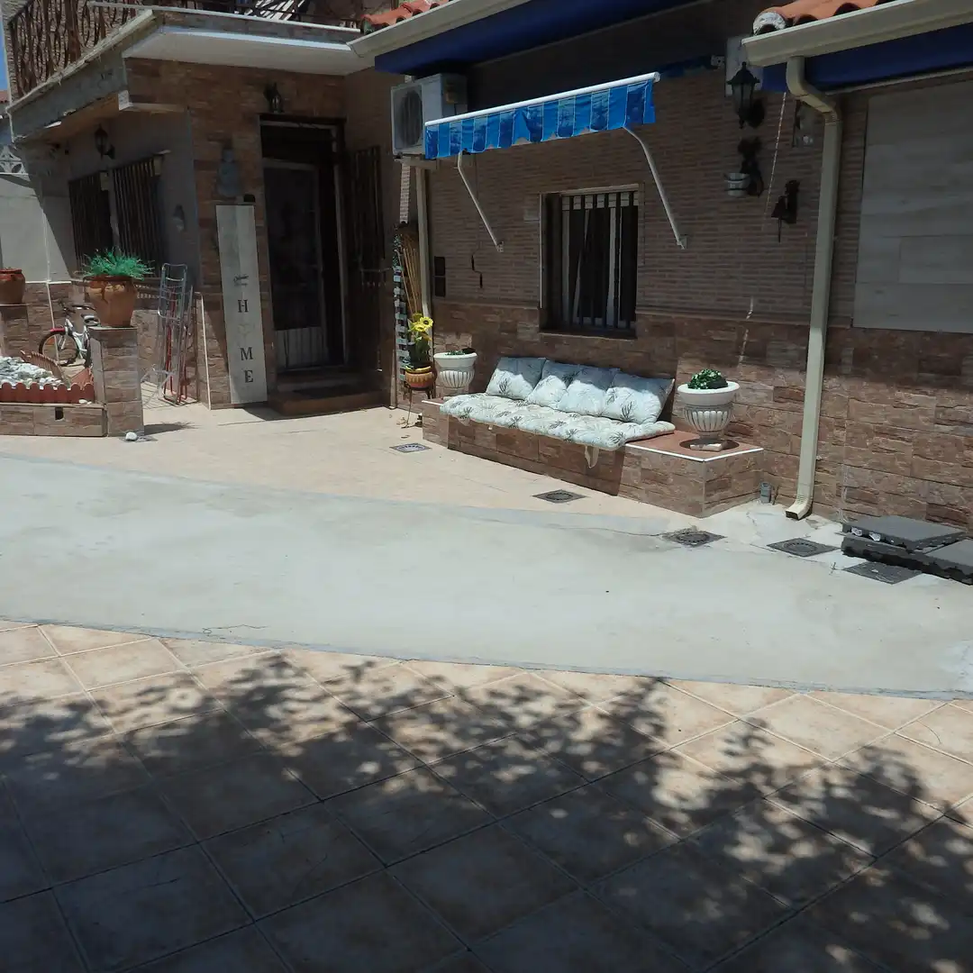 Terrassa de Casa o xalet en venda en Cedillo del Condado amb Aire condicionat, Calefacció i Jardí privat