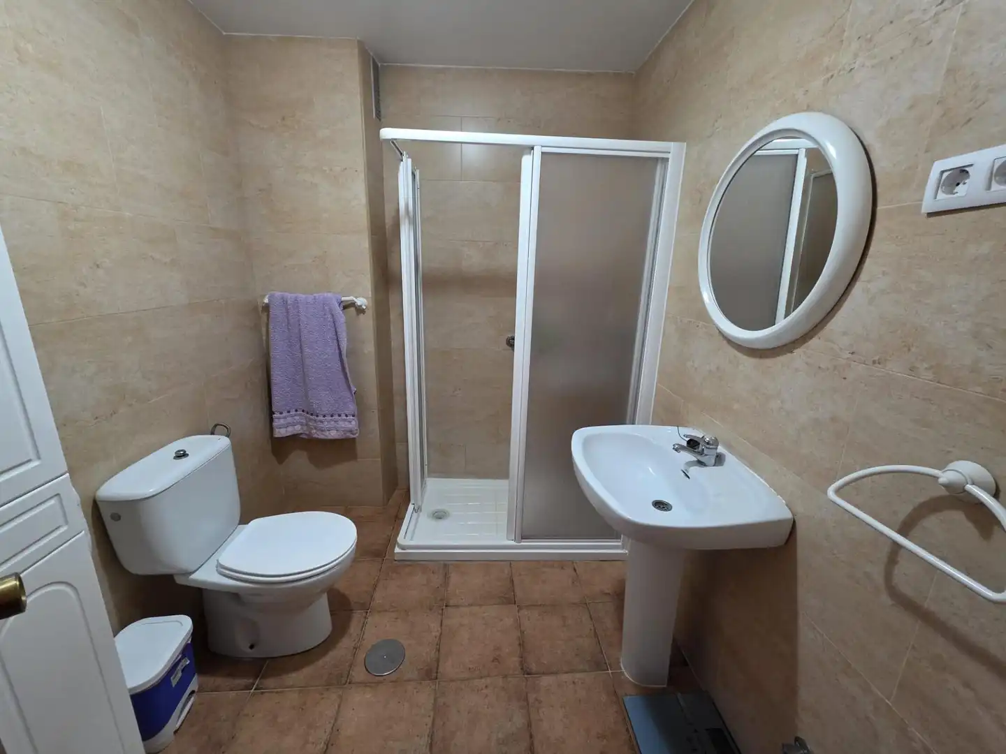 Bathroom of Flat for sale in Cuevas Bajas  with Air Conditioner, Heating and Furnished