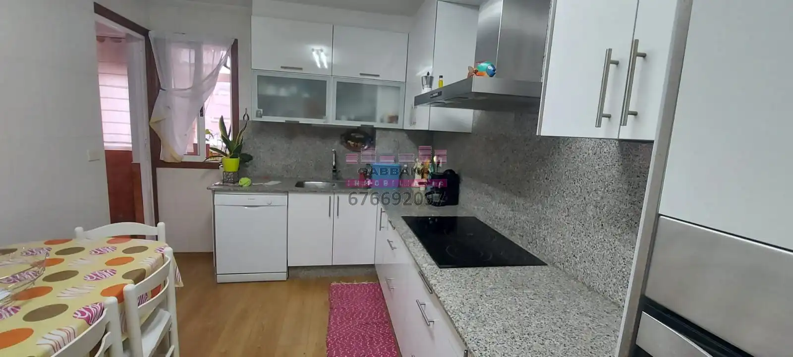 Flat for rent in Rúa Travesía de Vigo, Travesía de Vigo - San Xoán