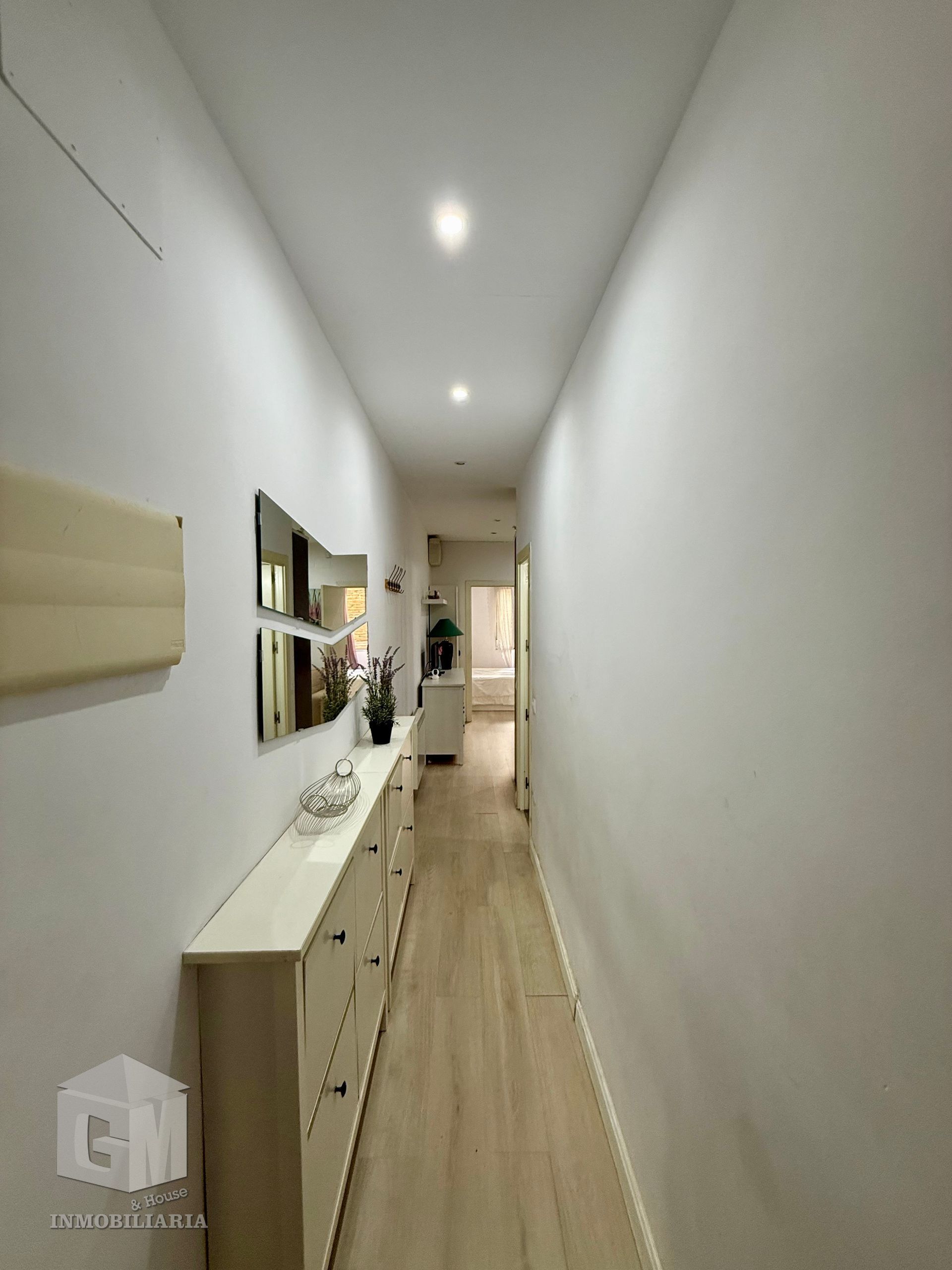 Flat for sale in  Madrid Capital  with Air Conditioner, Heating and Furnished