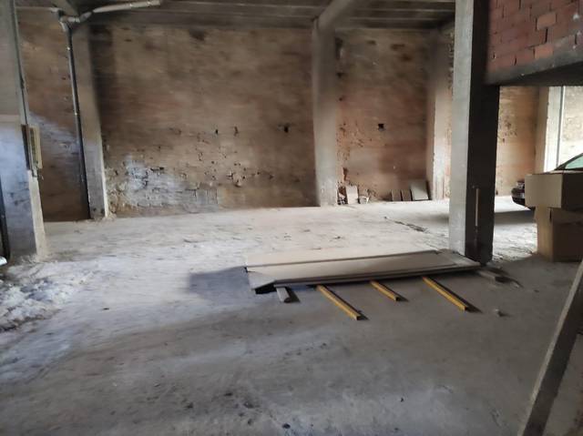 Local comercial en Venta en Calle Pérez Constanti en Ensanche - Sar