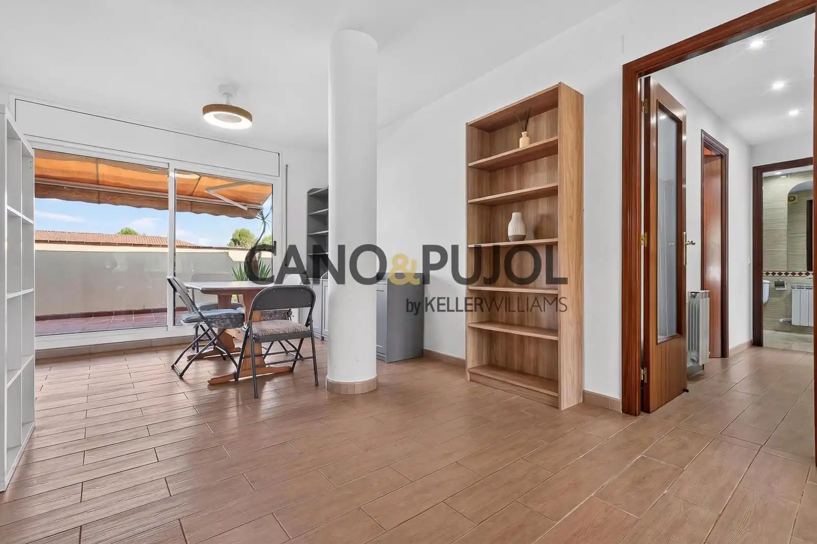 Sala de estar de Ático en venta en Rubí con Aire acondicionado, Calefacción y Jardín privado