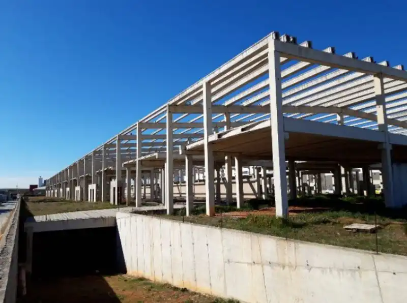 Vista exterior de Nave industrial en venta en Quer