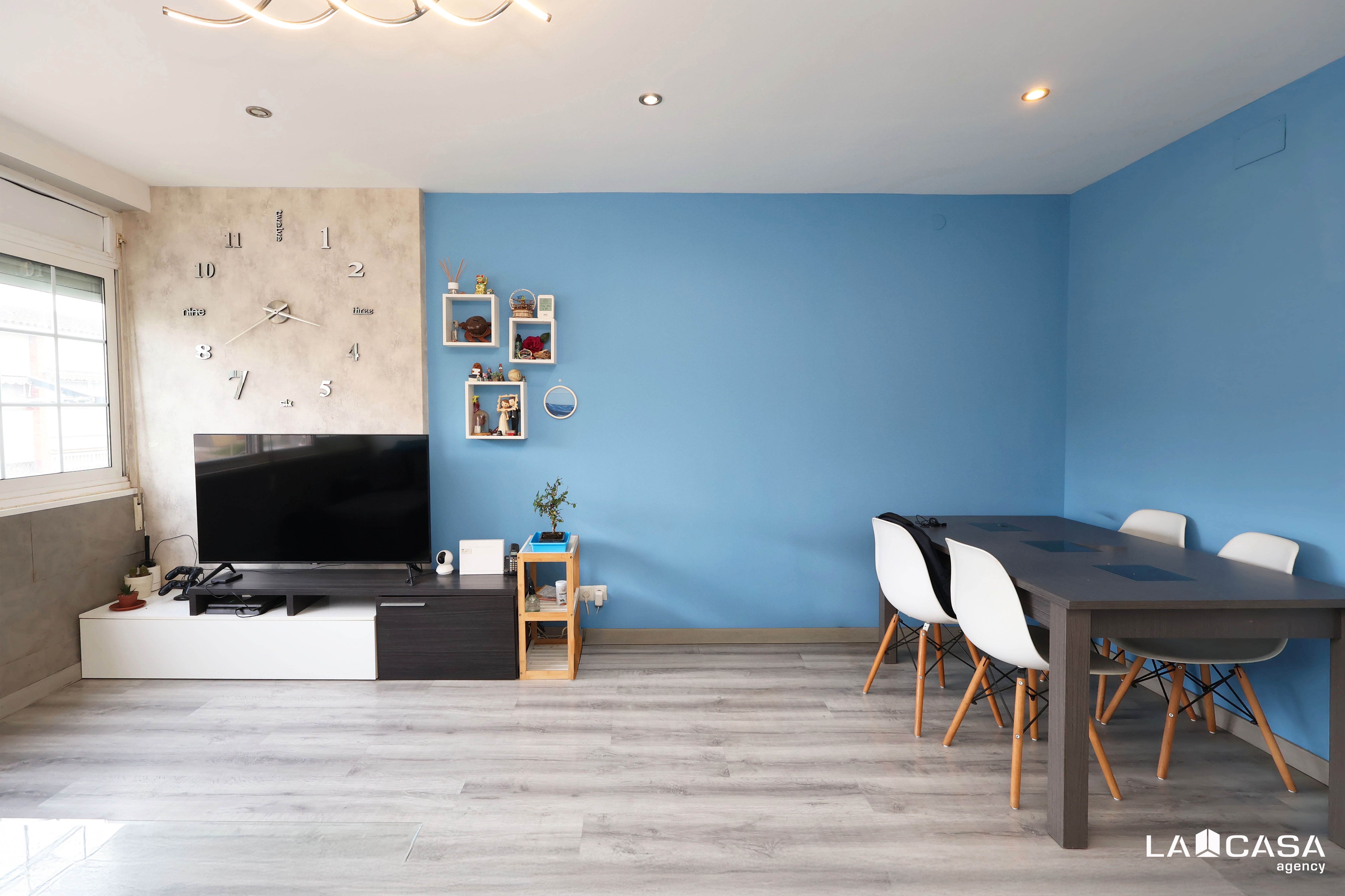 Sala d'estar de Pis en venda en Sant Boi de Llobregat