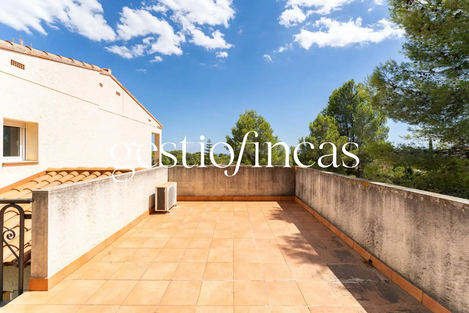 Terrace of Houses for sale in Pratdip  with Air Conditioner, Heating and Private garden