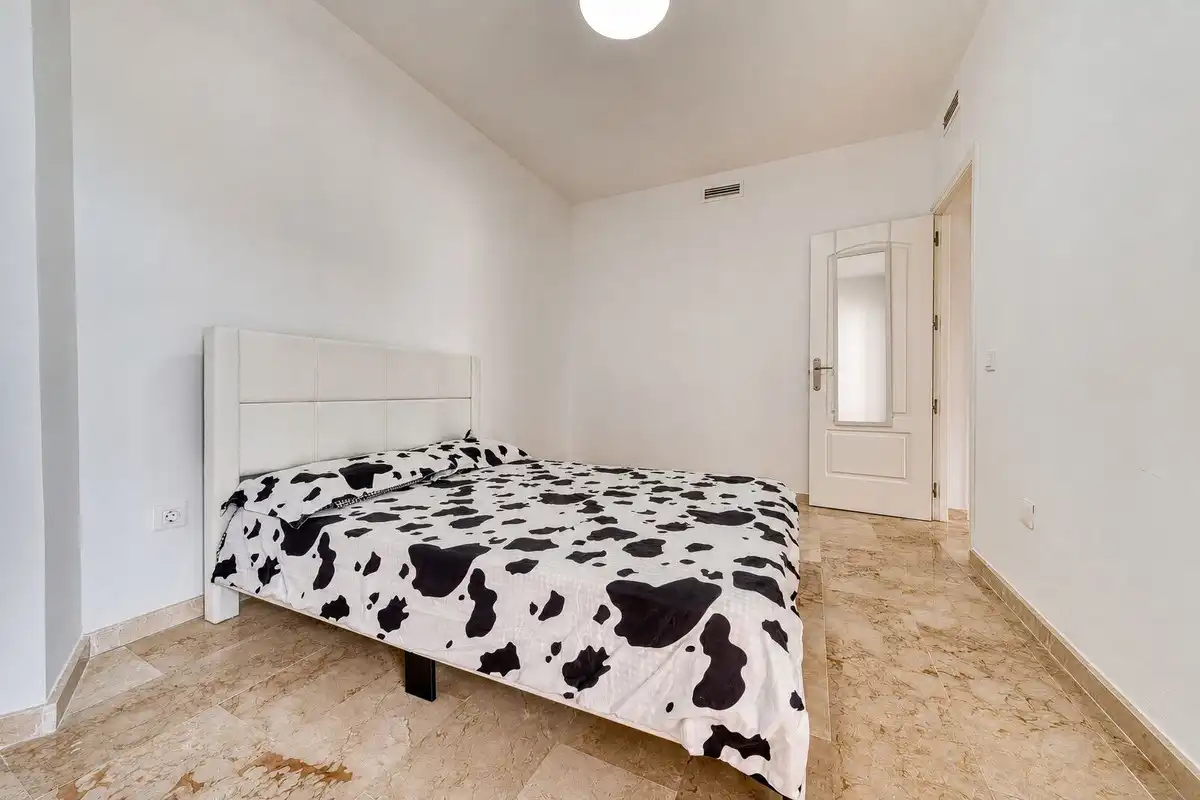 Habitación de Planta baja en venta en Chullera