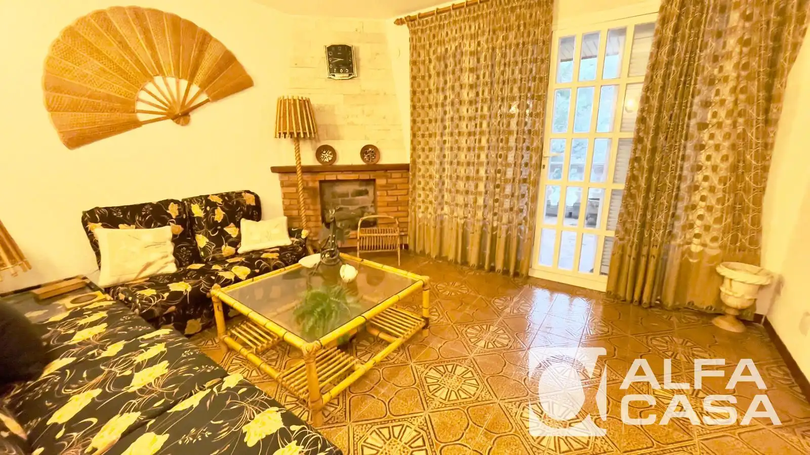 Living room of Houses for sale in Canyelles