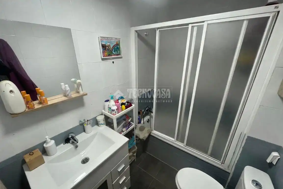 Bany de Pis en venda en Pinto amb Calefacció i Terrassa