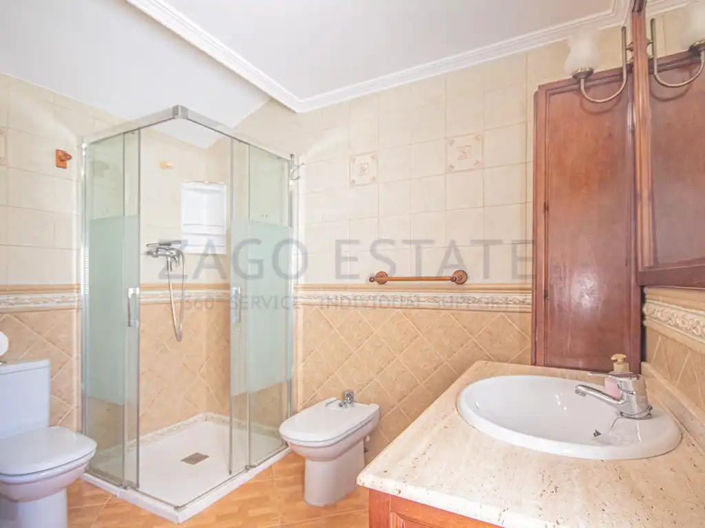 Baño de Casa adosada en venta en La Nucia con Jardín privado, Amueblado y Horno