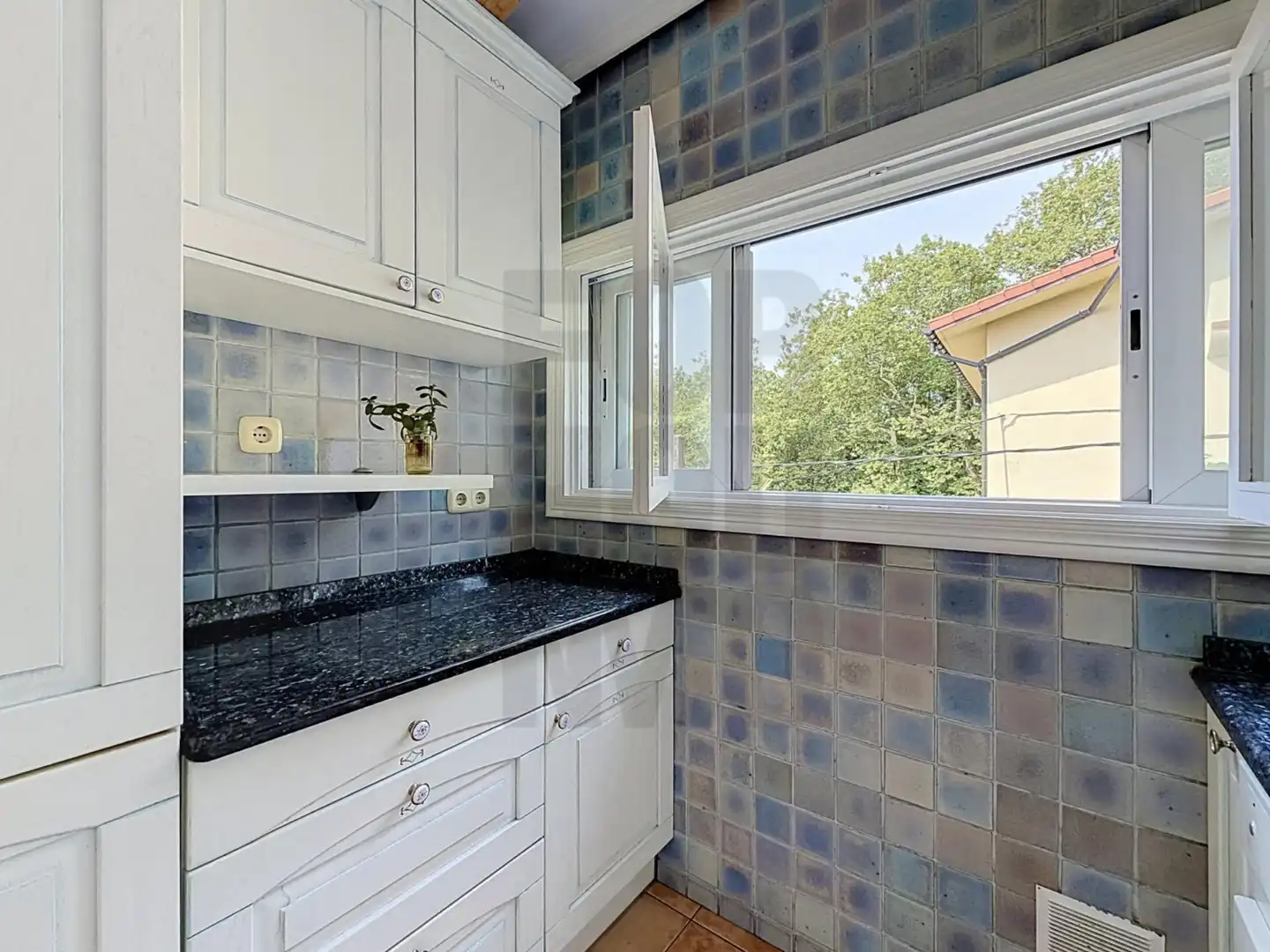 Cocina de Piso en venta en Donostia - San Sebastián  con Calefacción, Jardín privado y Balcón