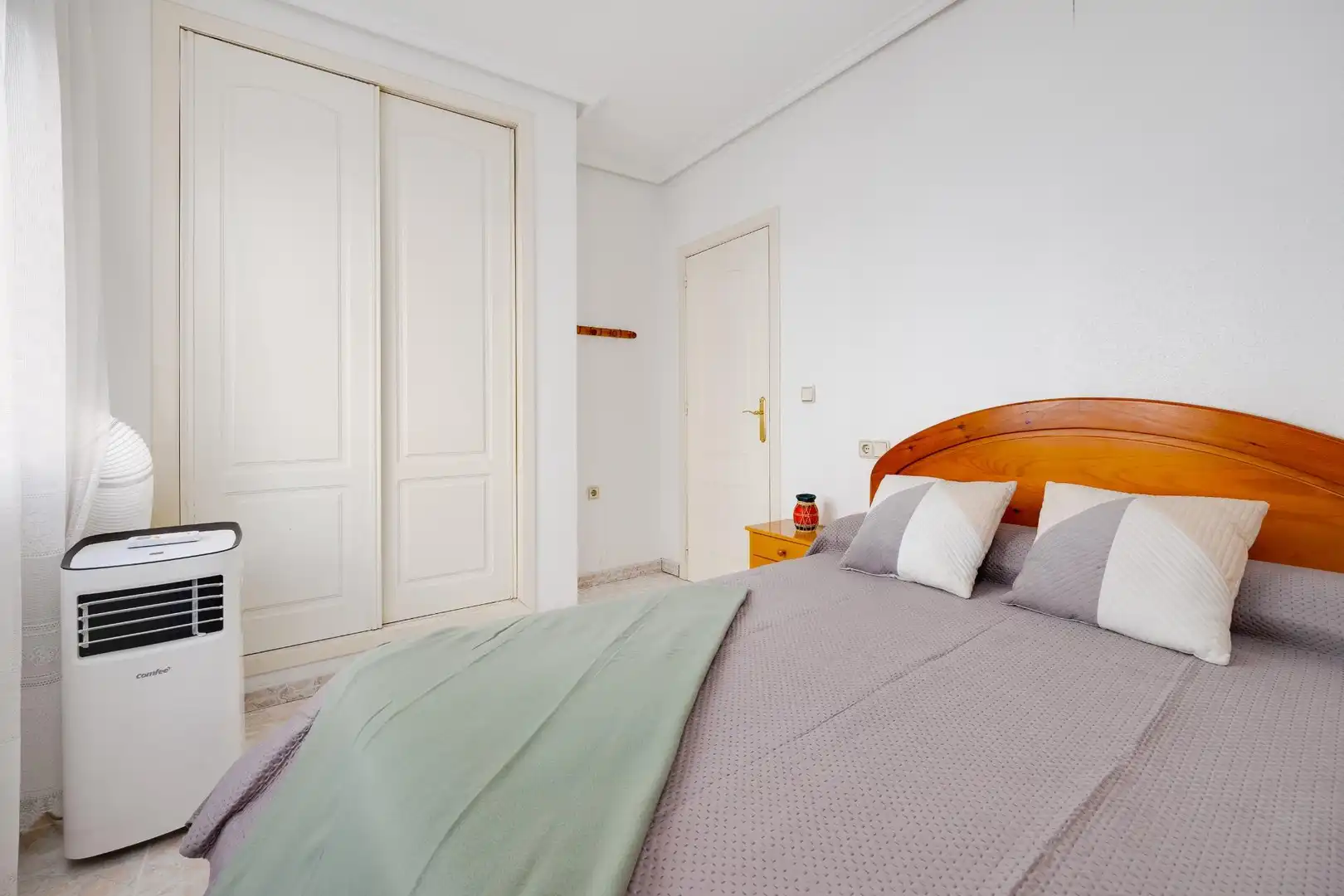 Habitación de Apartamento en venta en Torrevieja con Terraza y Amueblado