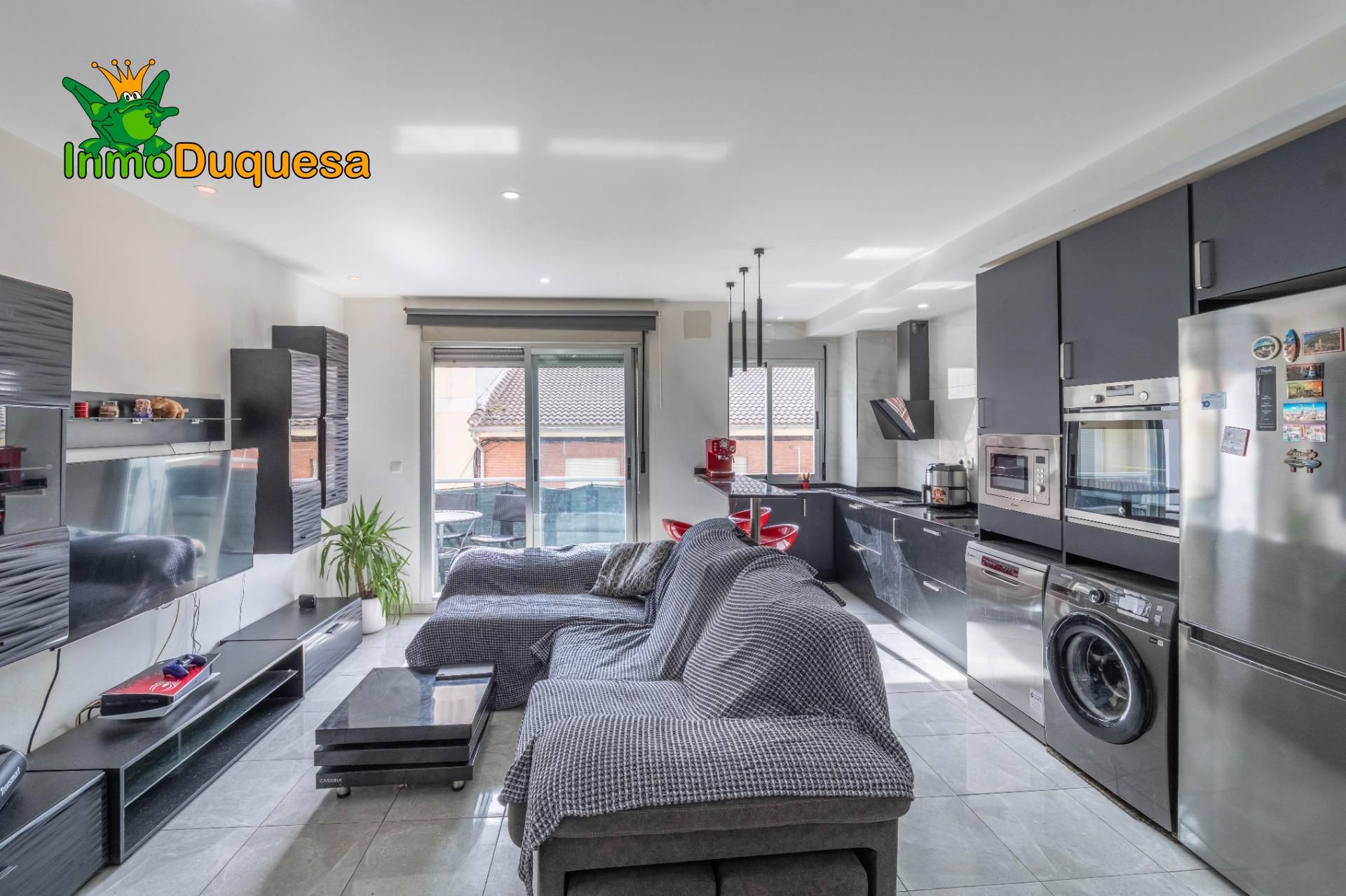 Living room of Flat for sale in Atarfe  with Air Conditioner, Heating and Storage room