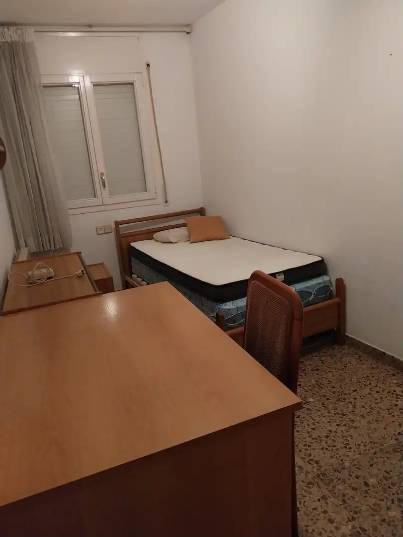 Bedroom of Flat for rent in Cornellà de Llobregat  with Air Conditioner, Heating and Balcony